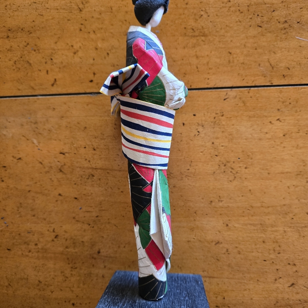 Vintage 1970 Washi Ningyo Japanese Doll